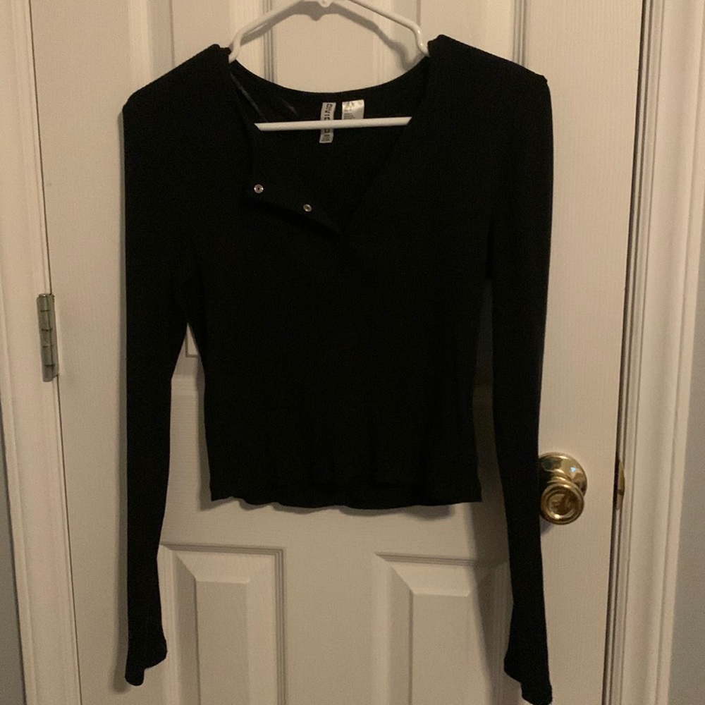 H&M Black Cropped Long Sleeve Size S